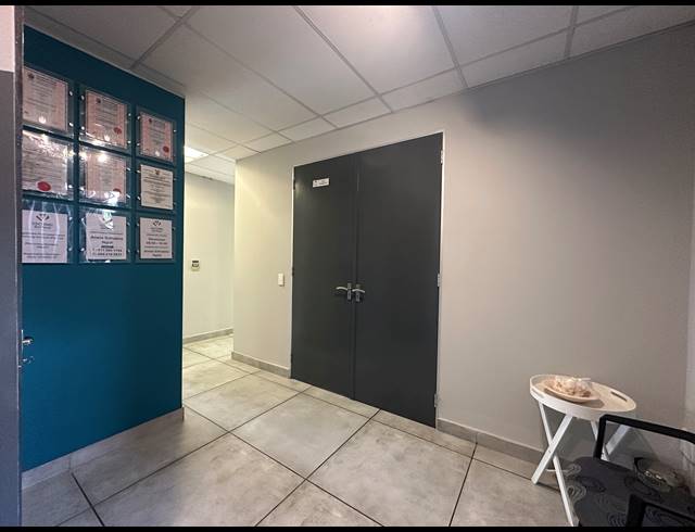 219M² OFFICE FOR SALE IN SANDOWN